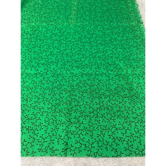 Green Fabric Fat Quarter 18x22 Inches Black Vine Pattern Cotton Material Quiltin - Picture 6 of 6